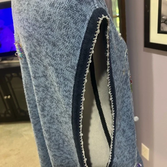 Vintage White Stag Holiday Vest - Picture 7 of 7